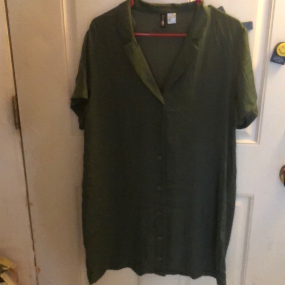 Sleepwear - Picture 1 of 4